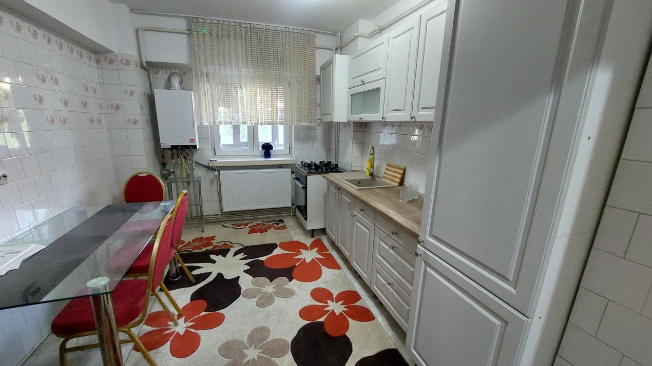 Apartament 2 camere, decomandat, 68 MP, etajul 1, Centru zona Piata Mare – fotografia 3 din 5