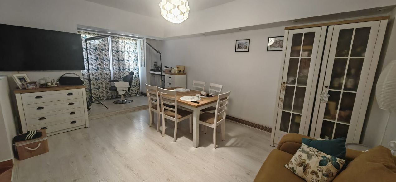 Apartament 3 camere, decomandat, 71 mp, Brazda, zona Liceul Titulescu – fotografia 2 din 7