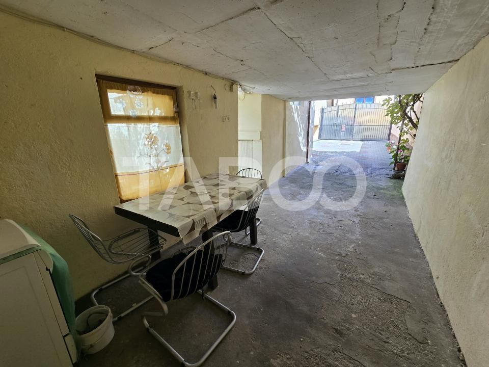 Casa individuala de vanzare cu teren 237 mp garaj in zona Lupeni Sibiu – fotografia 23 din 32