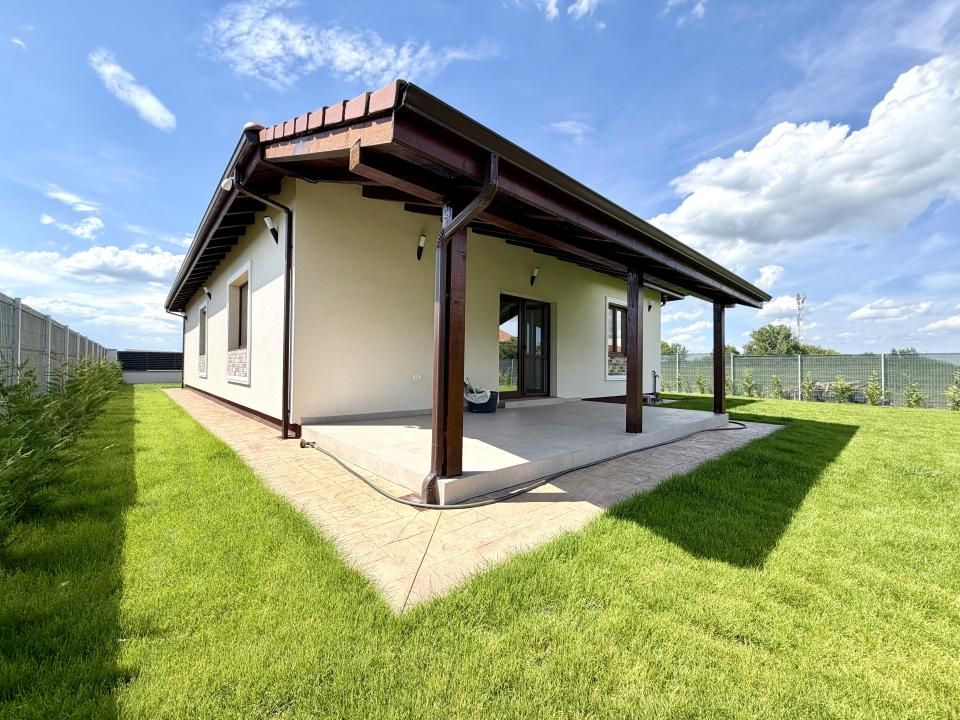 Casa individuala 4 camere, 125 mp utili, 623 mp teren - Dumbravita – fotografia 2 din 13