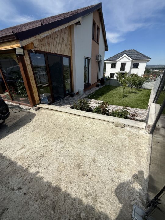 Casa individuală cu Panoramă, garaj și o terasă acoperită, Campenesti – fotografia 2 din 11
