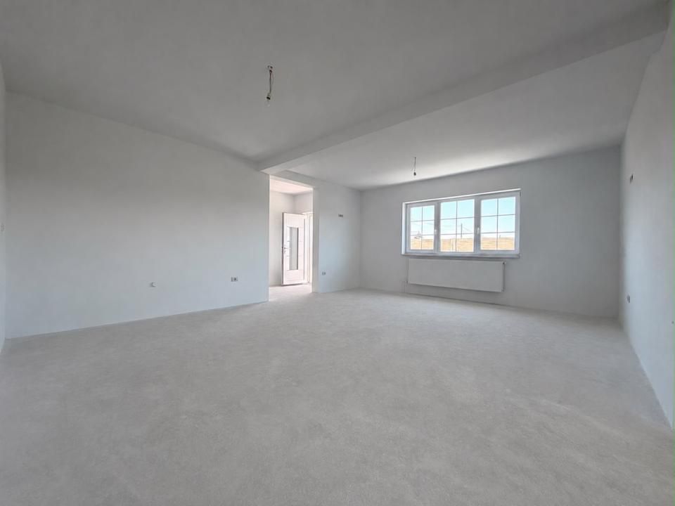 Duplex cu 3 camere, 80 mp utili, 16 mp terasa, 463 mp teren - Sag. – fotografia 14 din 20