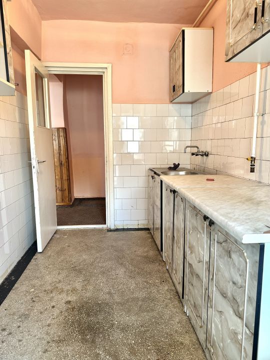 GARSONIERA DECOMANDATA I CETATE I 32 MP I ETAJ 2 I NERENOVATA I – fotografia 6 din 14