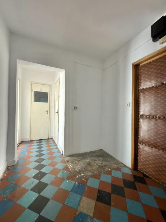Apartament 2 camere, etaj 2, decomandat - zona Sagului – fotografia 7 din 10