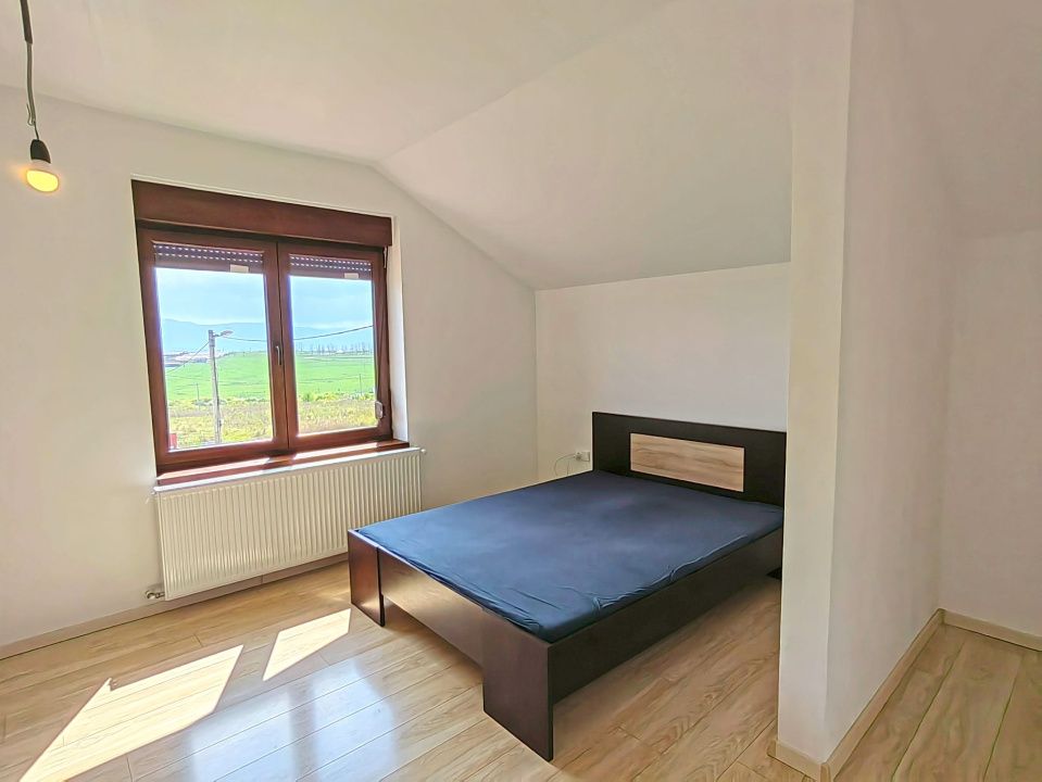 Casa individuala 5 camere finalizata mobilata Est Sibiu teren 372mp – fotografia 4 din 12