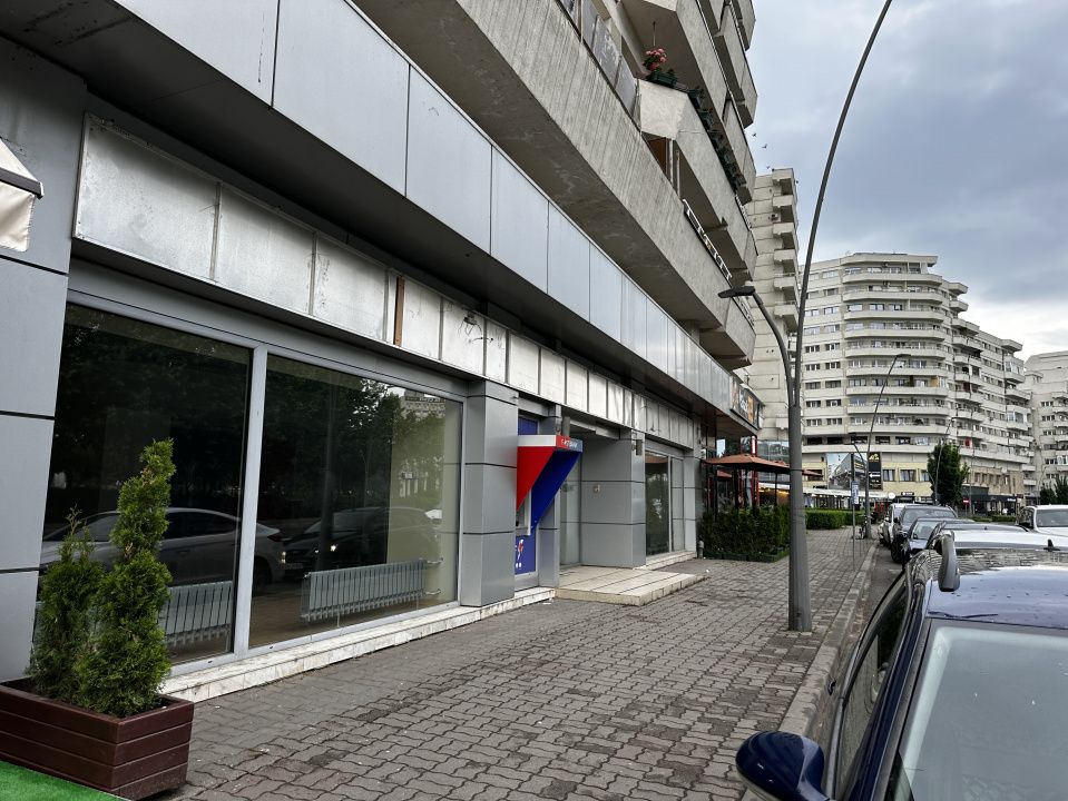 INCHIRIERE Spațiu comercial 173 mp. Vitrina Mare la Bulevard CETATE Alba Iulia – fotografia 28 din 34