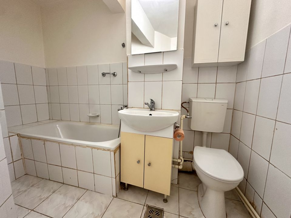 DE INCHIRIAT I GARSONIERA I DECOMANDATA I ETAJ 1 I 40 MP I – fotografia 6 din 8