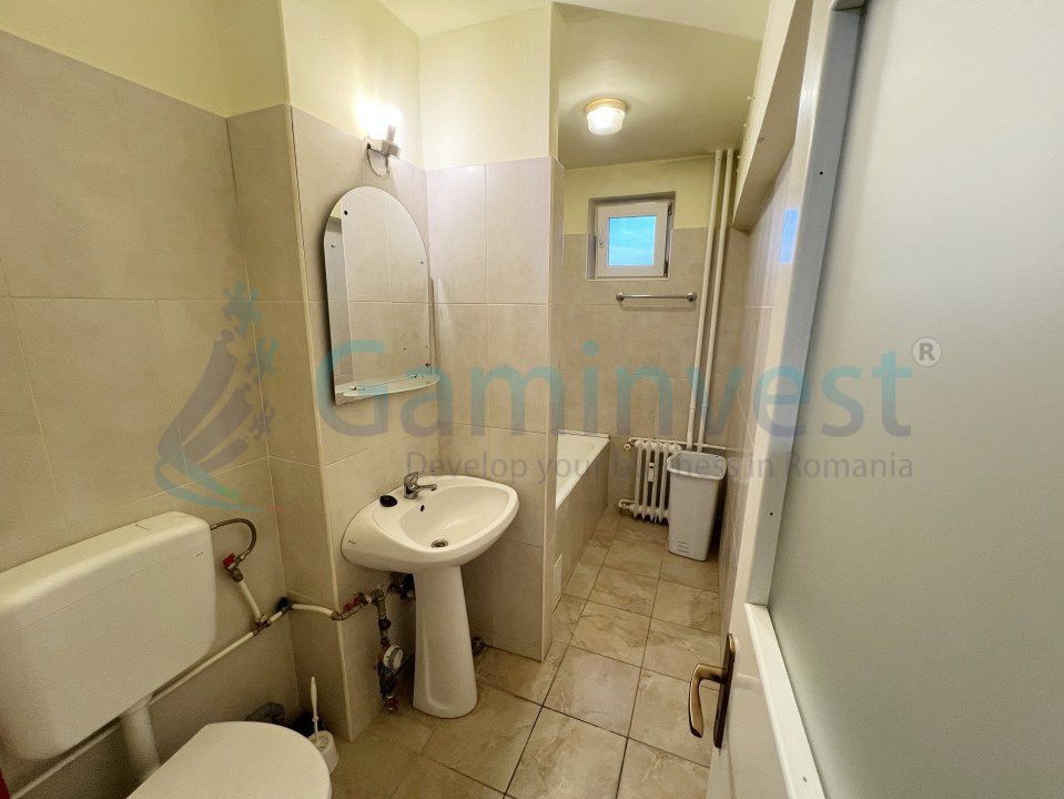 Apartament de inchiriat cu 3 camere Blv. Dacia, Oradea, Pet Friendly – fotografia 8 din 14