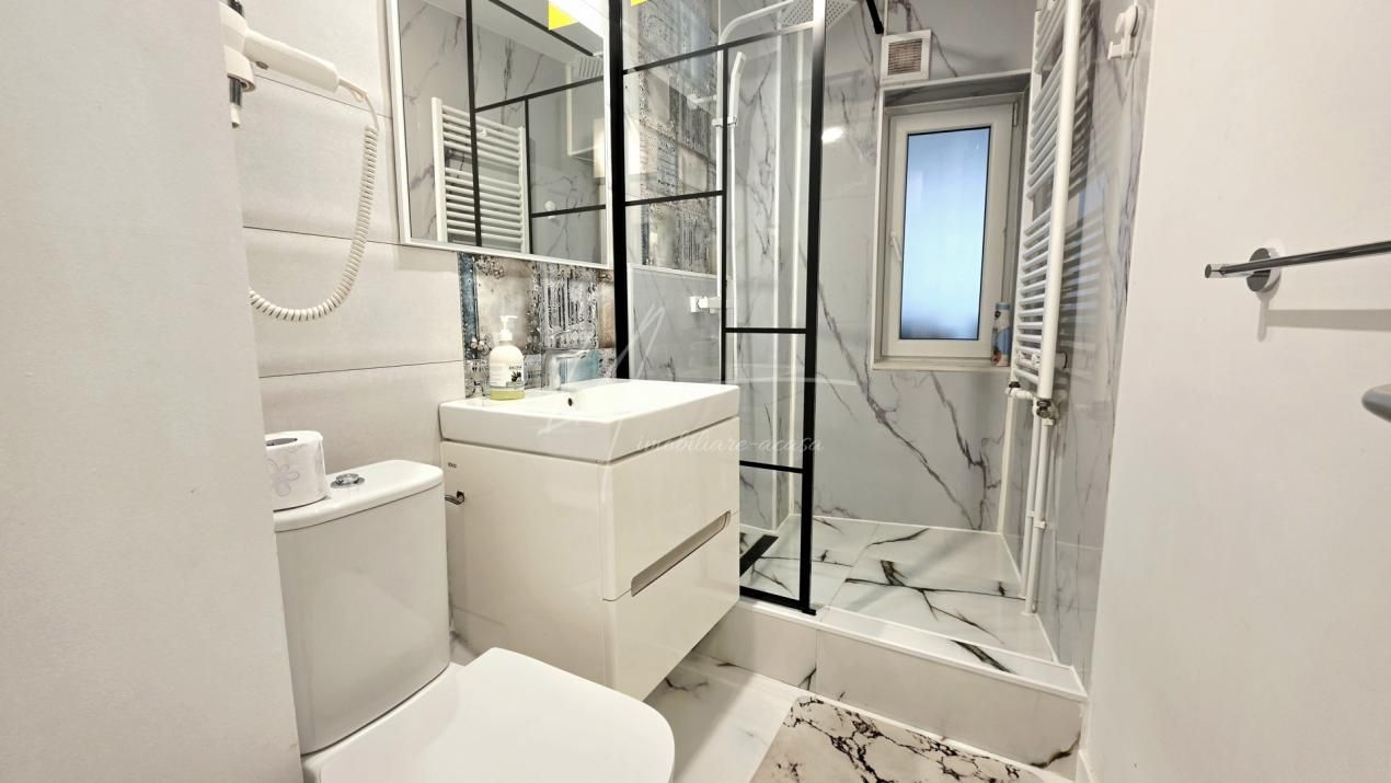 Eleganta urbana la Piata Unirii. O adresa, doua experiente de locuire – fotografia 11 din 60
