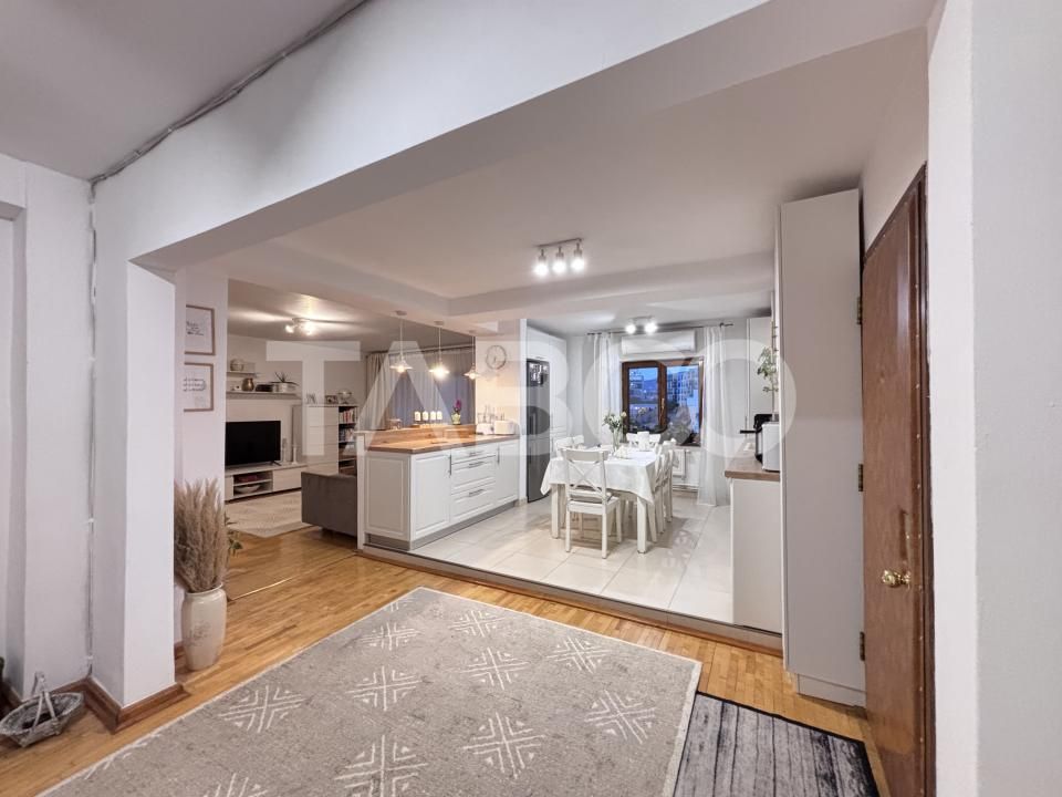 Apartament cu 4 camere de vanzare 99 mp utili Scortarilor – fotografia 1 din 9
