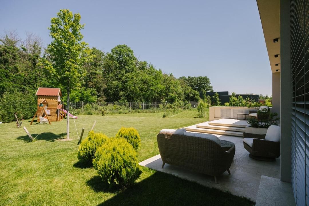 Comunitate exclusivistă - vilă modernă în mijlocul naturii – fotografia 4 din 16