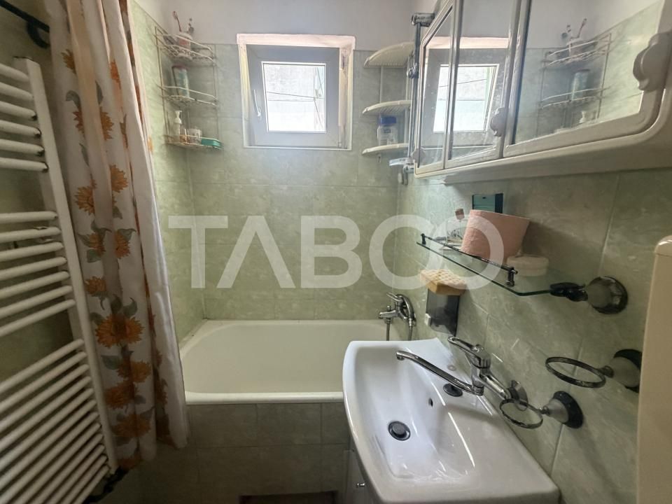 Apartament semidecomandat 37mpu 2 camere boxa la subsol balcon Parcare – fotografia 5 din 5
