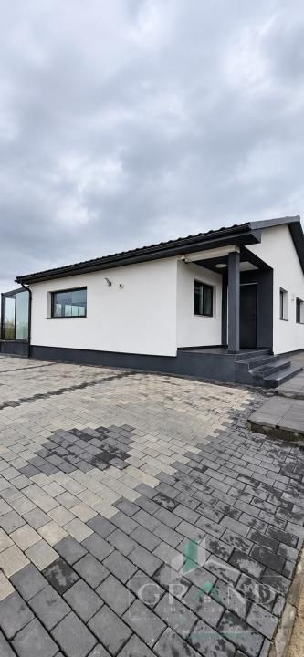 Totul NOU | Casa Individuala | Curte | Terasa | 3 Camere | Faget – fotografia 1 din 8