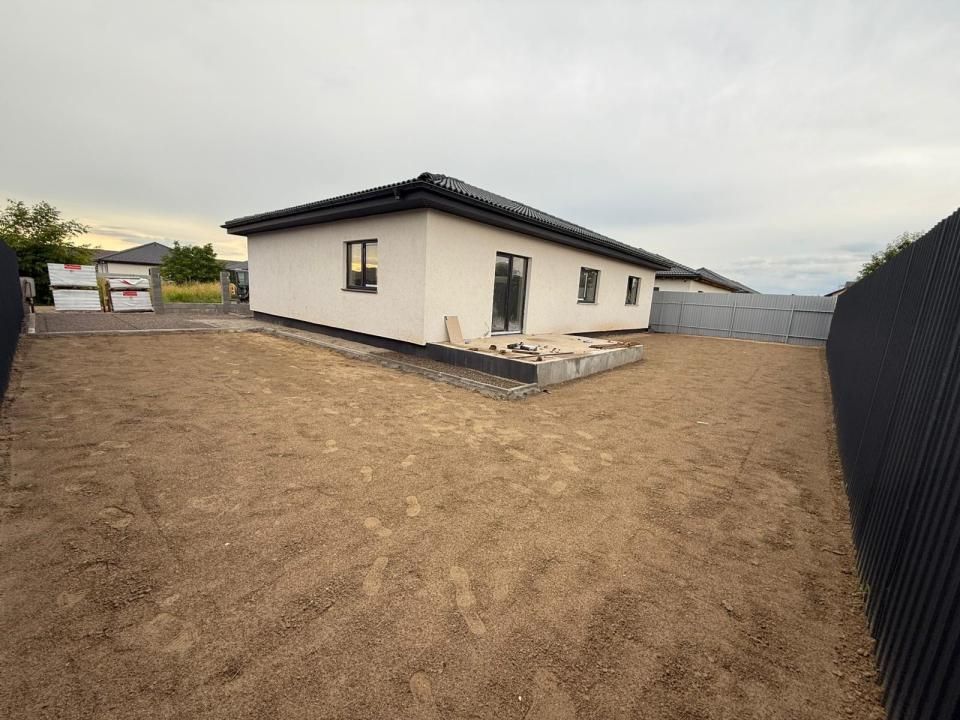Casa-4-Camere-Finalizata-112mp-Utili-Curte-410mp-Izvor-Tarlungeni-Brasov – fotografia 3 din 17