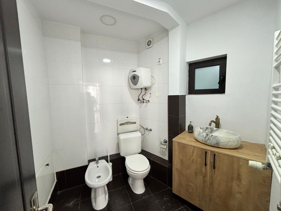 Vilă Dorobanți – Capitale / Clinică Medicală / Birouri / Sediu Firmă / Salon – fotografia 6 din 18