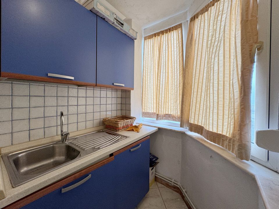 Faleza nord, vedere frontală la mare, apartament cu 4 camere, termen lung – fotografia 13 din 15