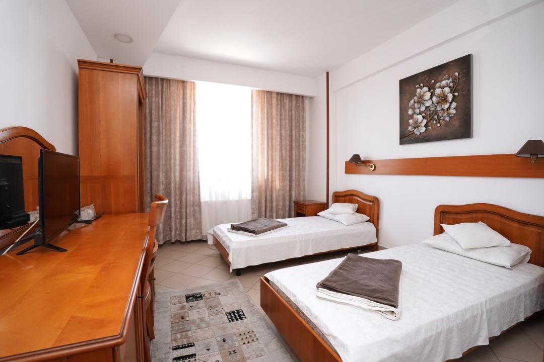 Complex Hotelier Vama Giurgiu | Restaurant & Catering | Parcare DN5 – fotografia 14 din 37