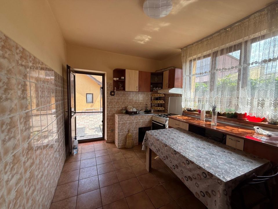 Casa P+1+M , 168mp utili, 181mp teren, zona Piata Mare – fotografia 6 din 13