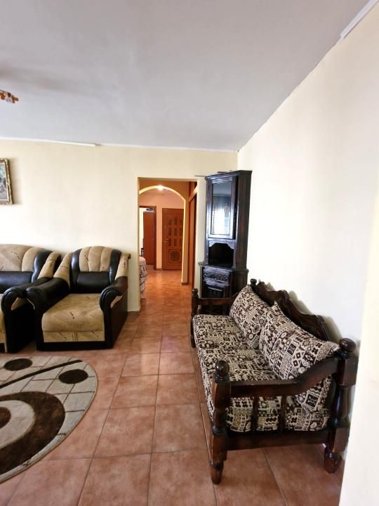 Apartament 3 camere de vânzare –Etaj 2, Micro 12 – fotografia 7 din 11