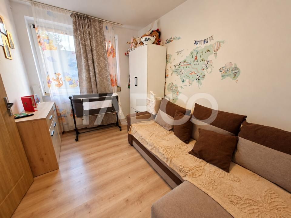 Apartament de vanzare 2 camere balcon Mihai Viteazul etaj 4 – fotografia 1 din 15