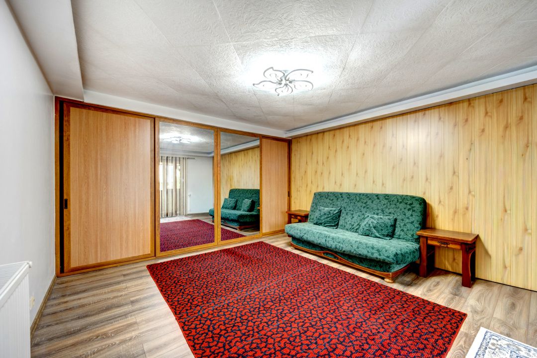 Afumați – Trandafirului, casă cărămidă 6 camere, teren 750 mp, 2 garaje – fotografia 15 din 19