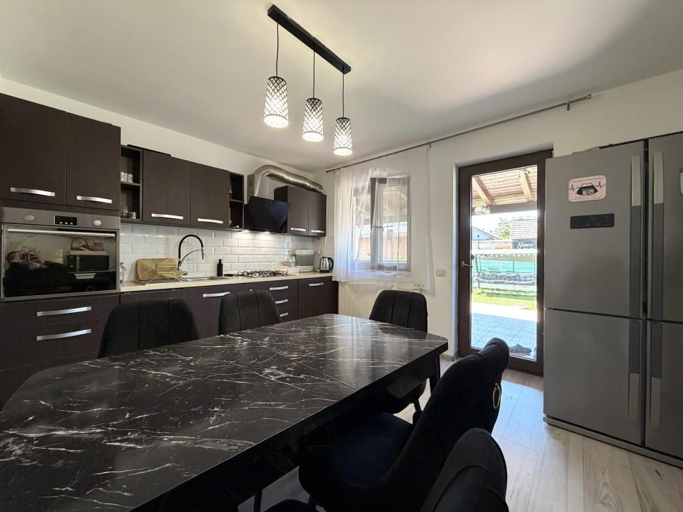 Casa individuala, 6 camere, 155 mp utili, 600 mp teren,garaj-Sacalaz – fotografia 12 din 22