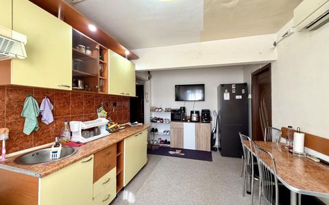 Apartament spatios cu 3 camere, 65 mp utili, etaj 4- zona  Circumvalatiunii