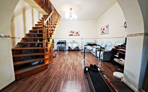 Apartament la casa cu 4 camere, zona centrala, Oradea, Bihor