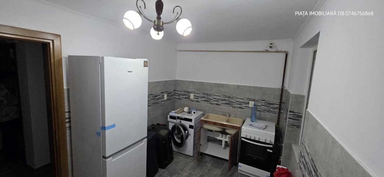Apartament 3 Camere Decomandat, Etaj 1, Renovat complet, totul nou - Micro 6 – fotografia 7 din 11