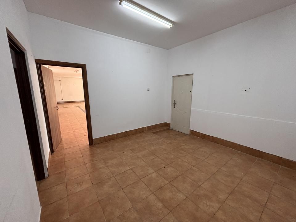 Spatiu Depozitare / Productie / Birouri - Metrou Costin Georgian - Parcare! – fotografia 7 din 10