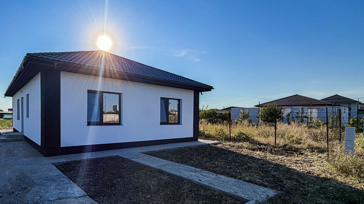 Casă nouă cu 4 camere, teren 491 mp – La Alb - Cumpăna - cartier nou – fotografia 1 din 10