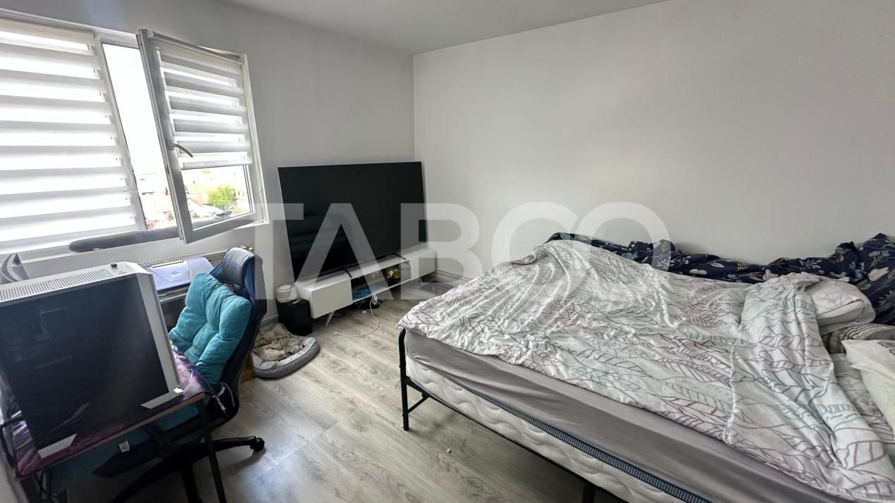 Apartament 98 mpu  4 camere cu balcon zona Terezian Sibiu – fotografia 2 din 12