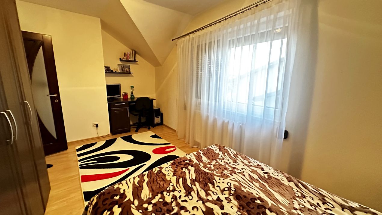 Casă Superba | CETATE Izvorului | 326 mp Teren | Curte | Terasă | Grădină – fotografia 12 din 51
