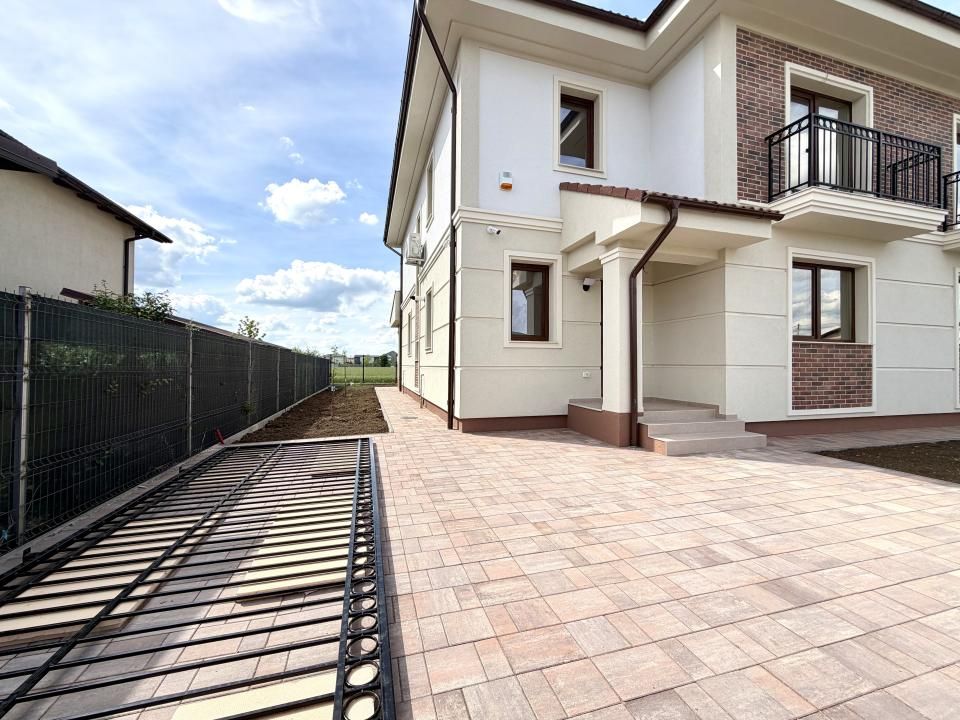 Duplex spatios, 5 camere, 132 mp utili, 300 mp teren - Dumbravita – fotografia 1 din 17