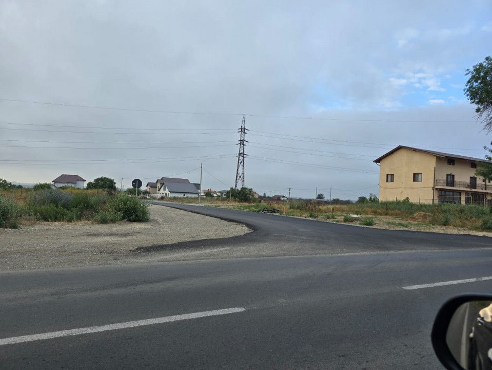 Teren de vanzare in Lazu – fotografia 9 din 14