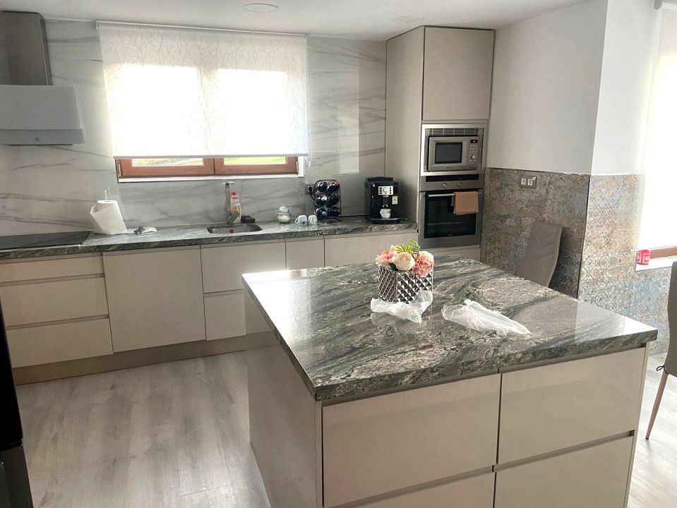 Casa de Lux cu 5 camere pe colina 1000 mp – CETATE SKIT Panorama spectaculoasă – fotografia 8 din 26