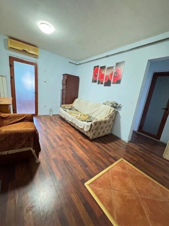 Apartament cu 2 camere decomandate de vânzare în zona CET, Constanța – fotografia 1 din 8