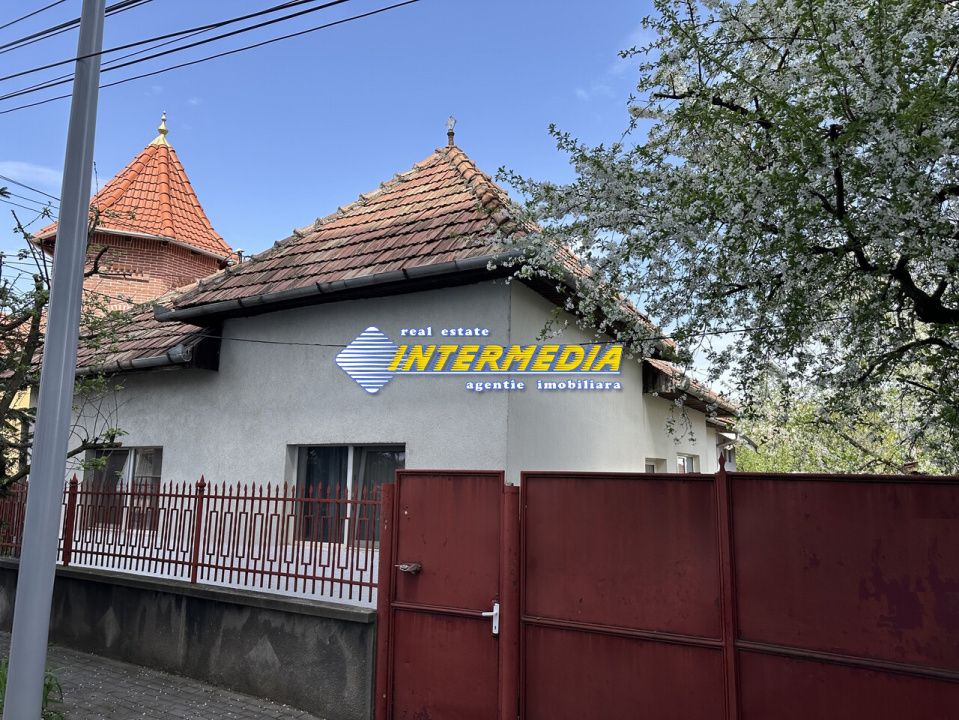 Proprietate 2 case curte pavata Teren 700 mp Hotel CETATE gard utilitati – fotografia 27 din 28