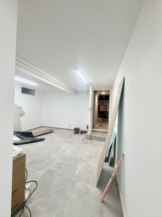 Spatiu pretabul birouri, Salon, Studio in  Mansarda Piata Romana – fotografia 7 din 11