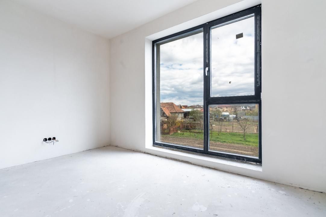 Duplex modern de vânzare în Someșeni – cu terasă panoramică și acces rapid – fotografia 3 din 12