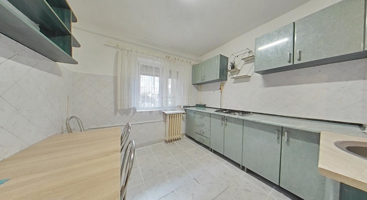 Apartament cu 4 camere de închiriat cu parcare inclusă – Alfa, Arad – fotografia 9 din 15