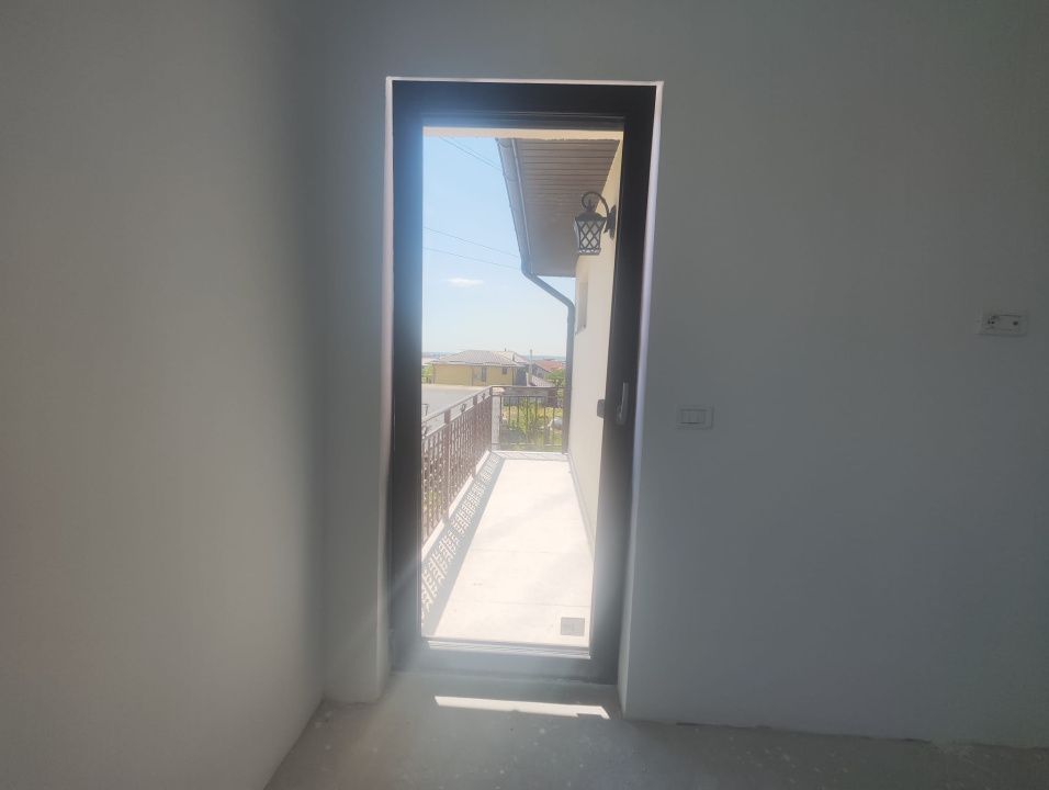 Casa 5 camere, teren 456 mp, Preajba, com. Malu Mare, zona Damila – fotografia 9 din 11