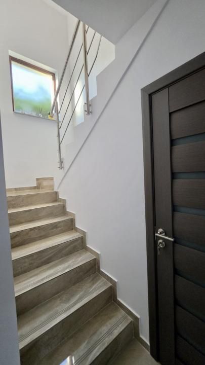 Casă tip duplex de vânzare — zona Capitol, Pitești – fotografia 10 din 12