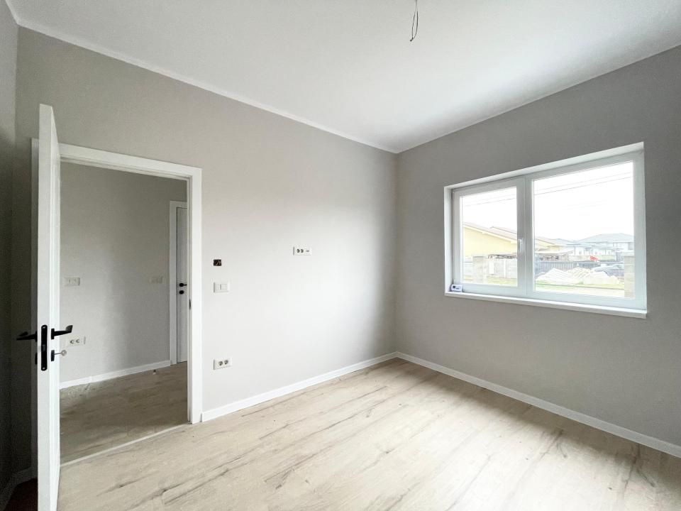 Duplex cu 4 camere despartit prin spatiu tehnic- Mosnita Veche – fotografia 4 din 13