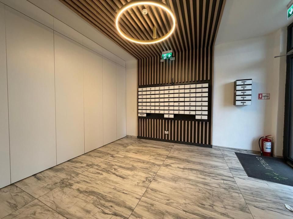 1 camera | Complex Ateneo | Etaj 2 | Lift | Loc parcare | Locatie premium | – fotografia 10 din 11