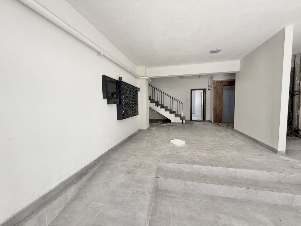 Garsoniera cartier Militari Residence - mutare imediata!! – fotografia 11 din 12