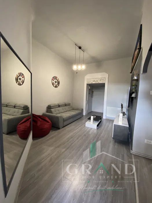 Apartament Ultracentral | 3 Camere | Living | Etaj 2 | Petfriendly – fotografia 2 din 7