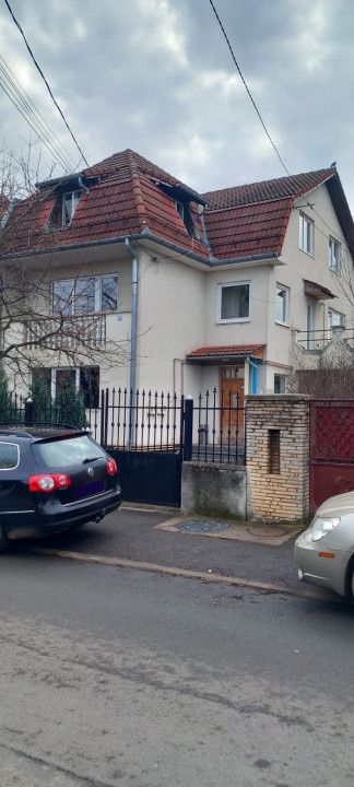 Casa individuală, Gheorgheni, 6 camere, 260mp utili – fotografia 1 din 10