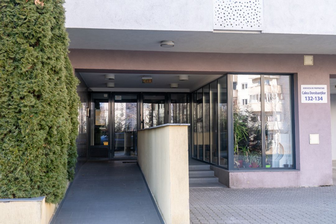 Apartament 2 camere cu terasa, parcare subterana si paza permanenta – fotografia 20 din 20