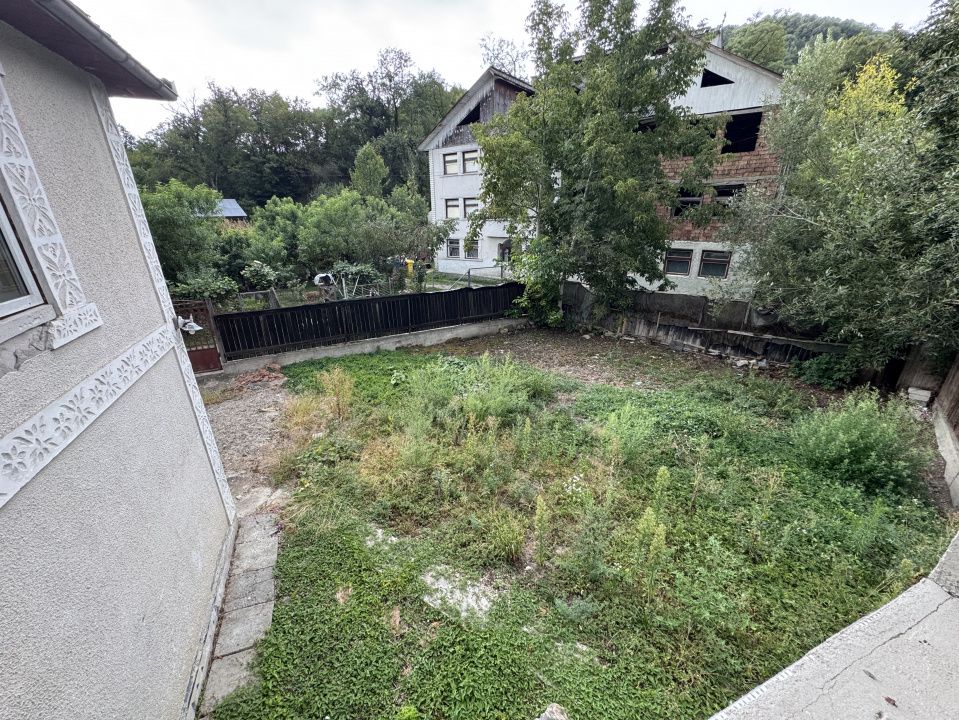 🏡 Casă cu teren de 970 mp de vânzare în Năsăud - oportunitate de investiție! – fotografia 5 din 10